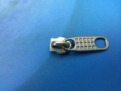 【專業(yè)銷售 高檔8號(hào)長片拉鏈頭 金屬拉鏈頭 原創(chuàng)實(shí)拍 現(xiàn)貨】價(jià)格,廠家,圖片,拉鏈,義烏市安信壓鑄廠-